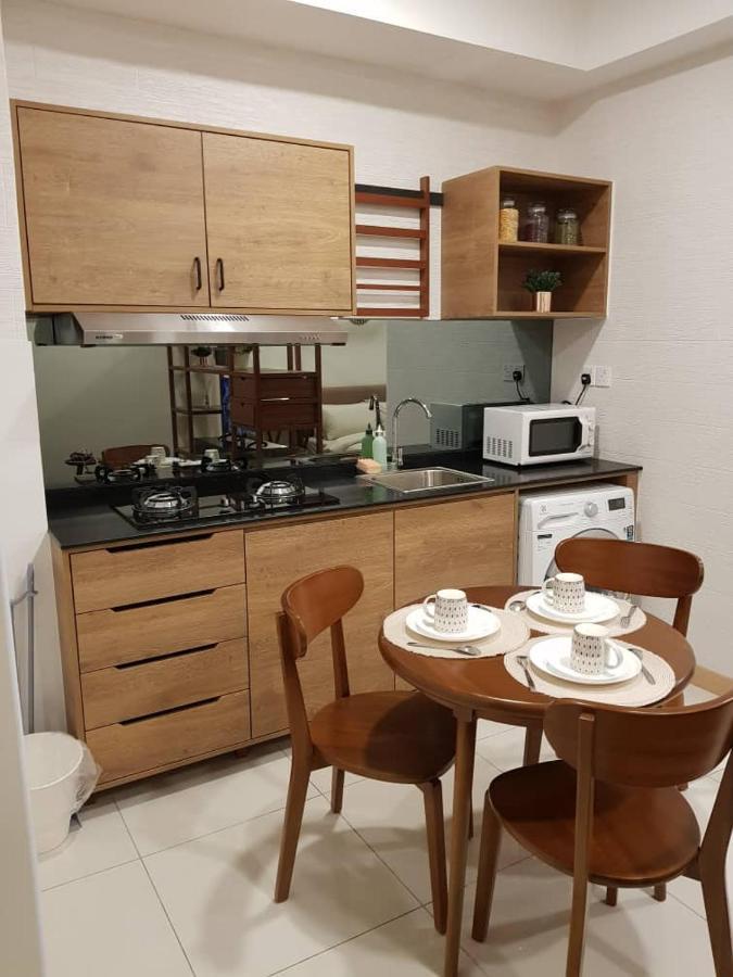 Timurbay Studio Apartment Facing Beautiful Beach Куантан Экстерьер фото